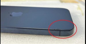 iPhone 15 Pro bị sờn cạnh, bong tróc 