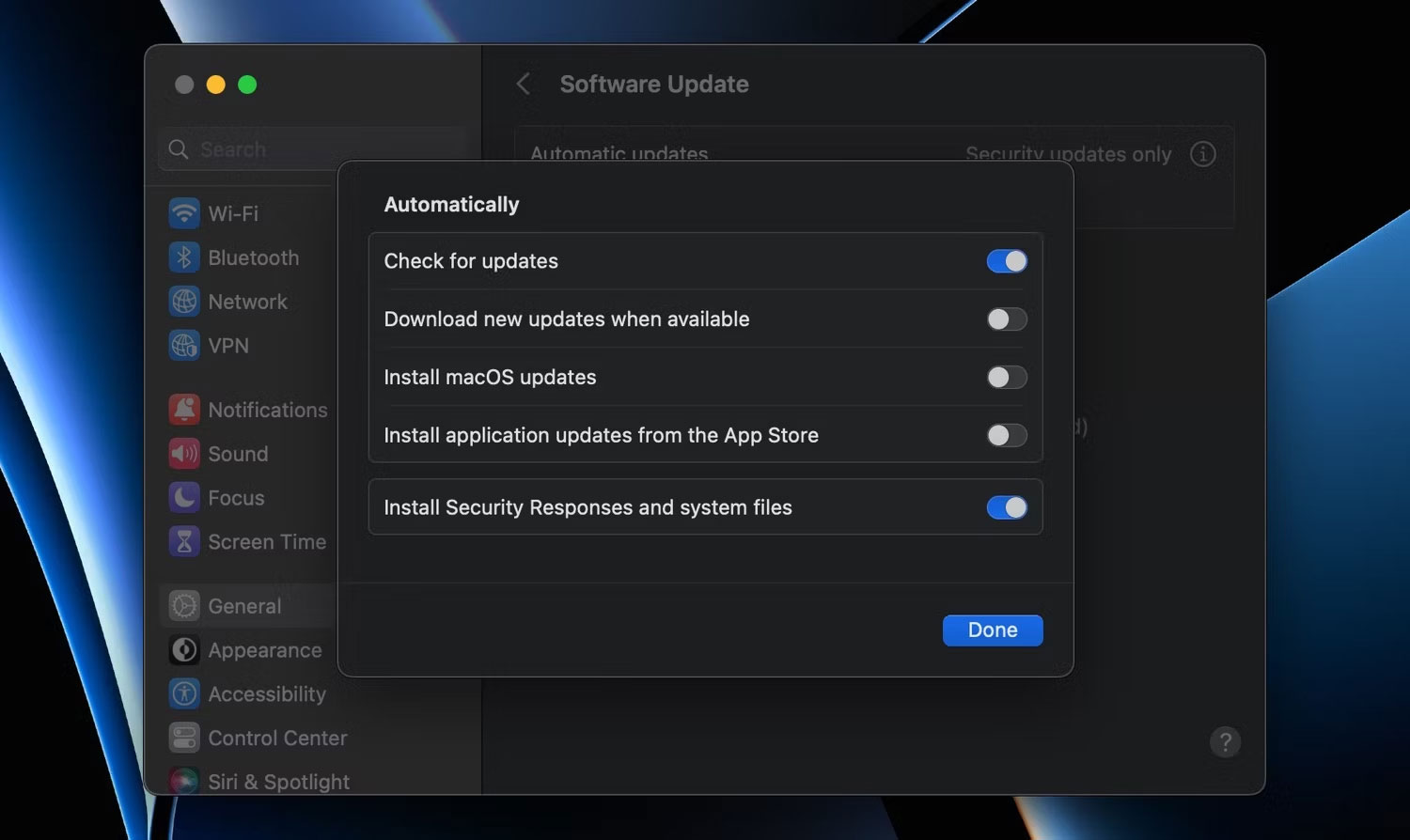 Kích hoạt cập nhật Rapid Security Response từ cài đặt hệ thống macOS