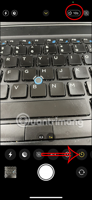 Timer mode for taking photos on iPhone 