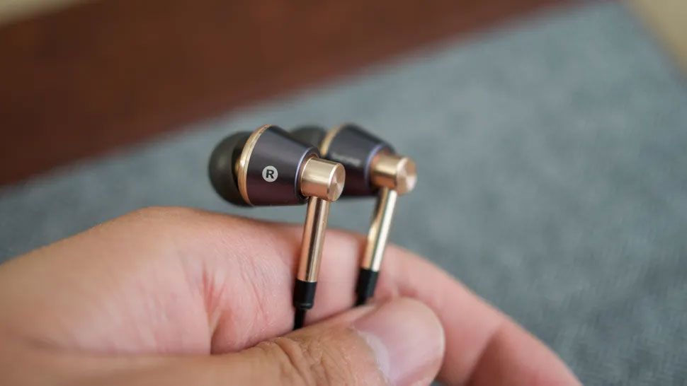 1more Triple Driver In-ear Heaphone