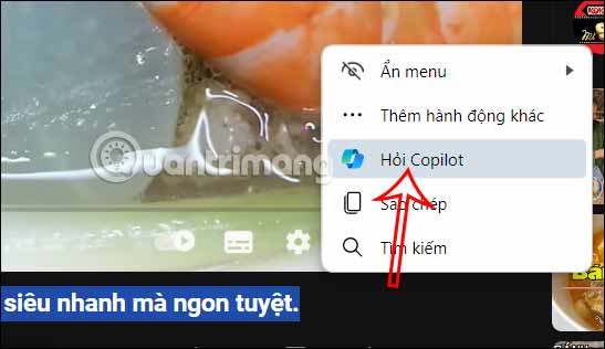 Hỏi nội dung tóm tắt video YouTube bằng Copilot