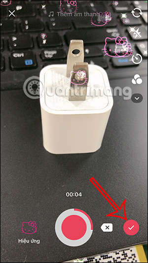 Chọn video filter Hello Kitty Bling