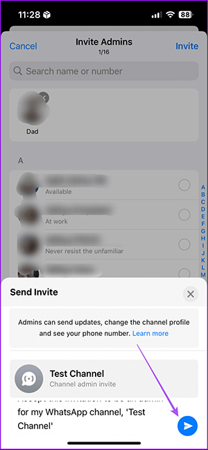 Chọn người làm admin kênh WhatsApp