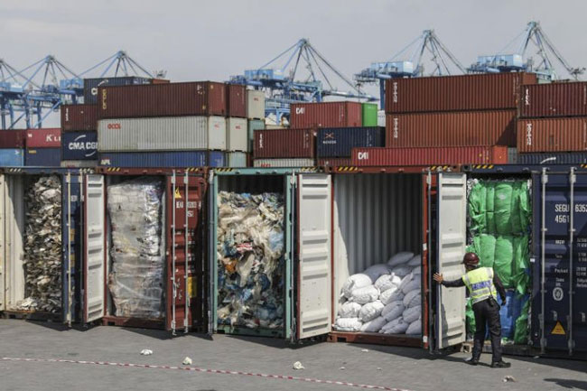 Thùng đựng rác được nhập khẩu vào các nước Đông Nam Á