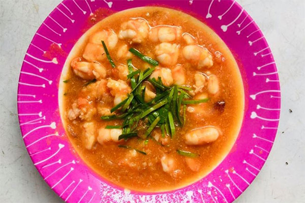 Đảo tôm với cà chua