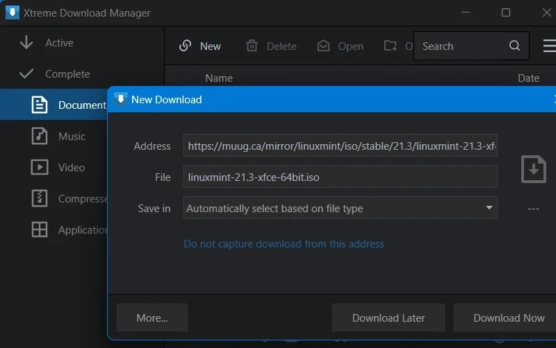Tải xuống trình cài đặt LInux Mint bằng Xtreme Download Manager.
