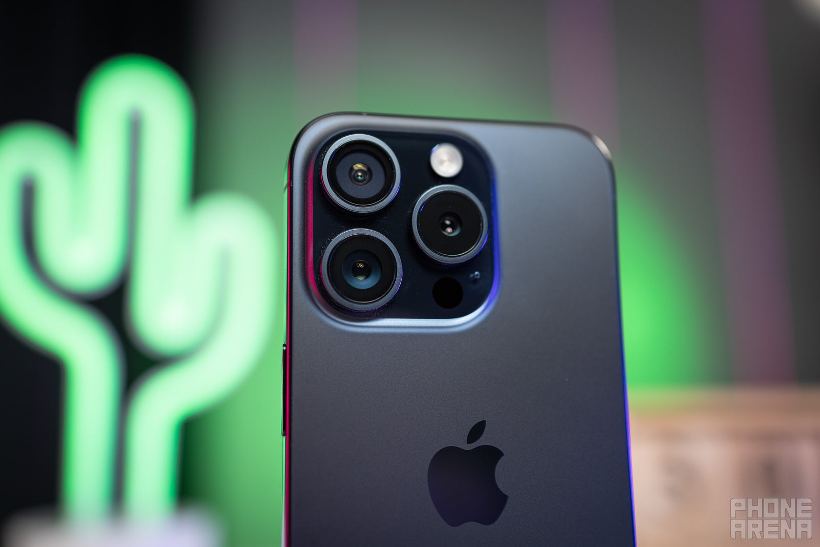 Hệ thống ba camera quen thuộc với những cải tiến và điều chỉnh!
