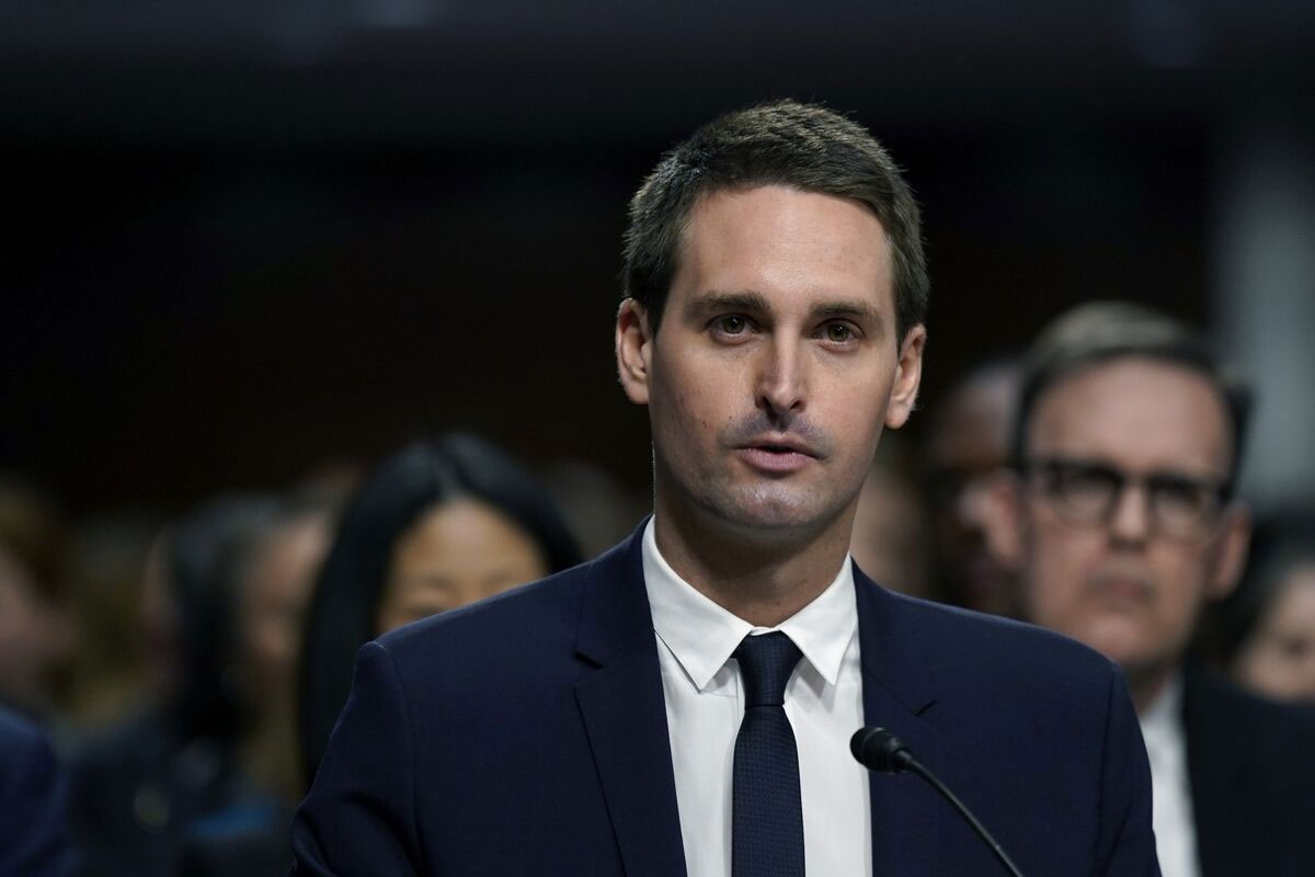 Evan Spiegel trong phiên điều trần của Ủy ban Tư pháp Thượng viện vào ngày 31 tháng 1.