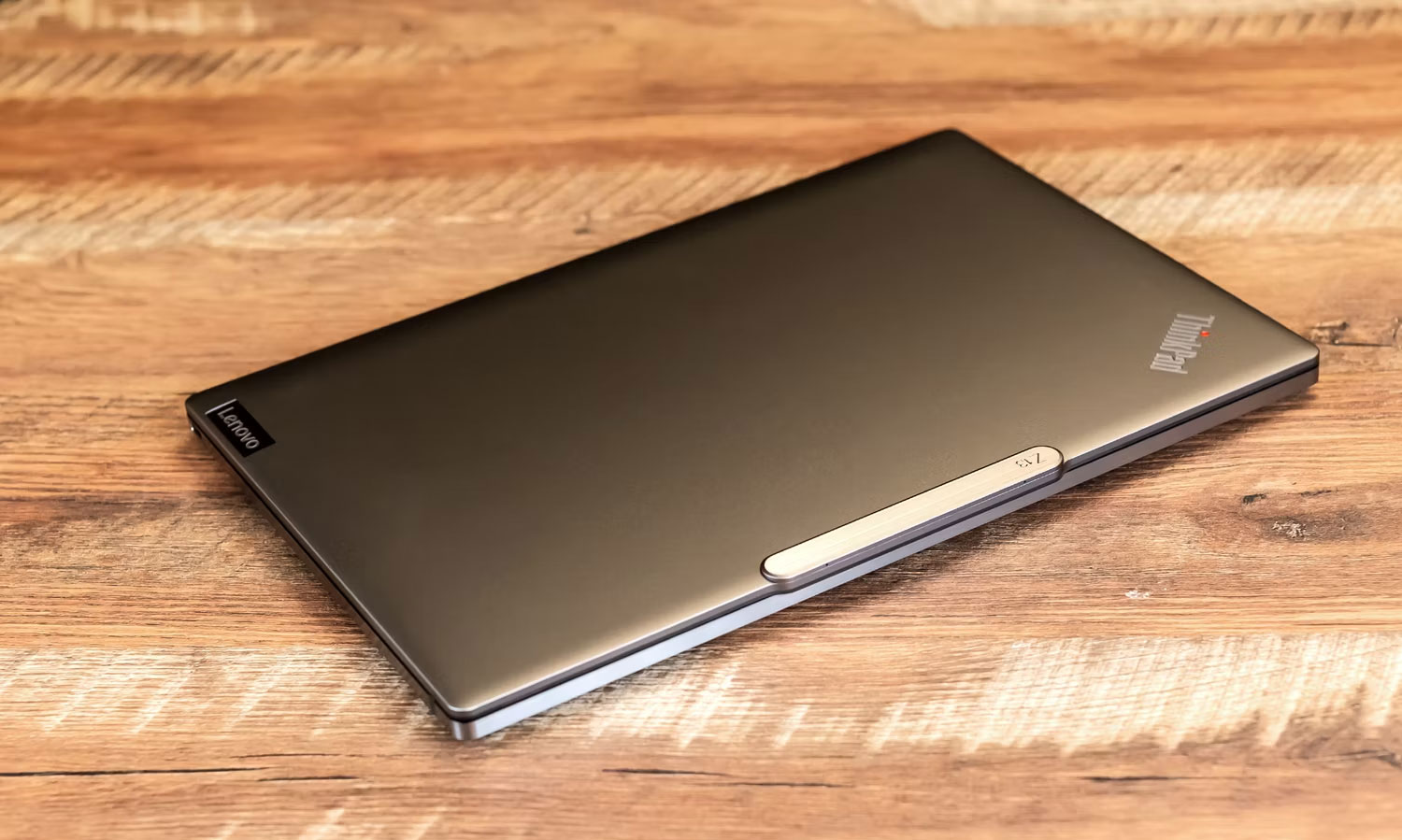 Laptop Lenovo Z13 Gen 2