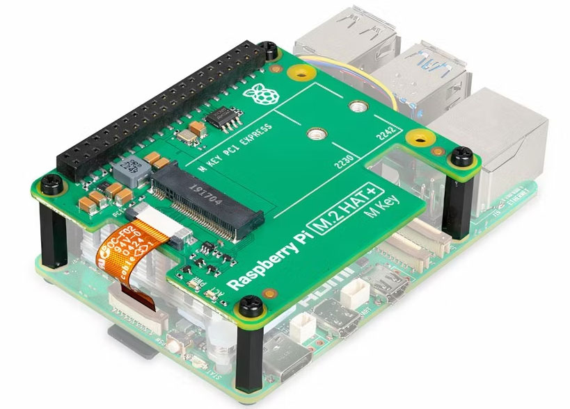 Raspberry Pi 5 được kết nối với M.2 HAT+