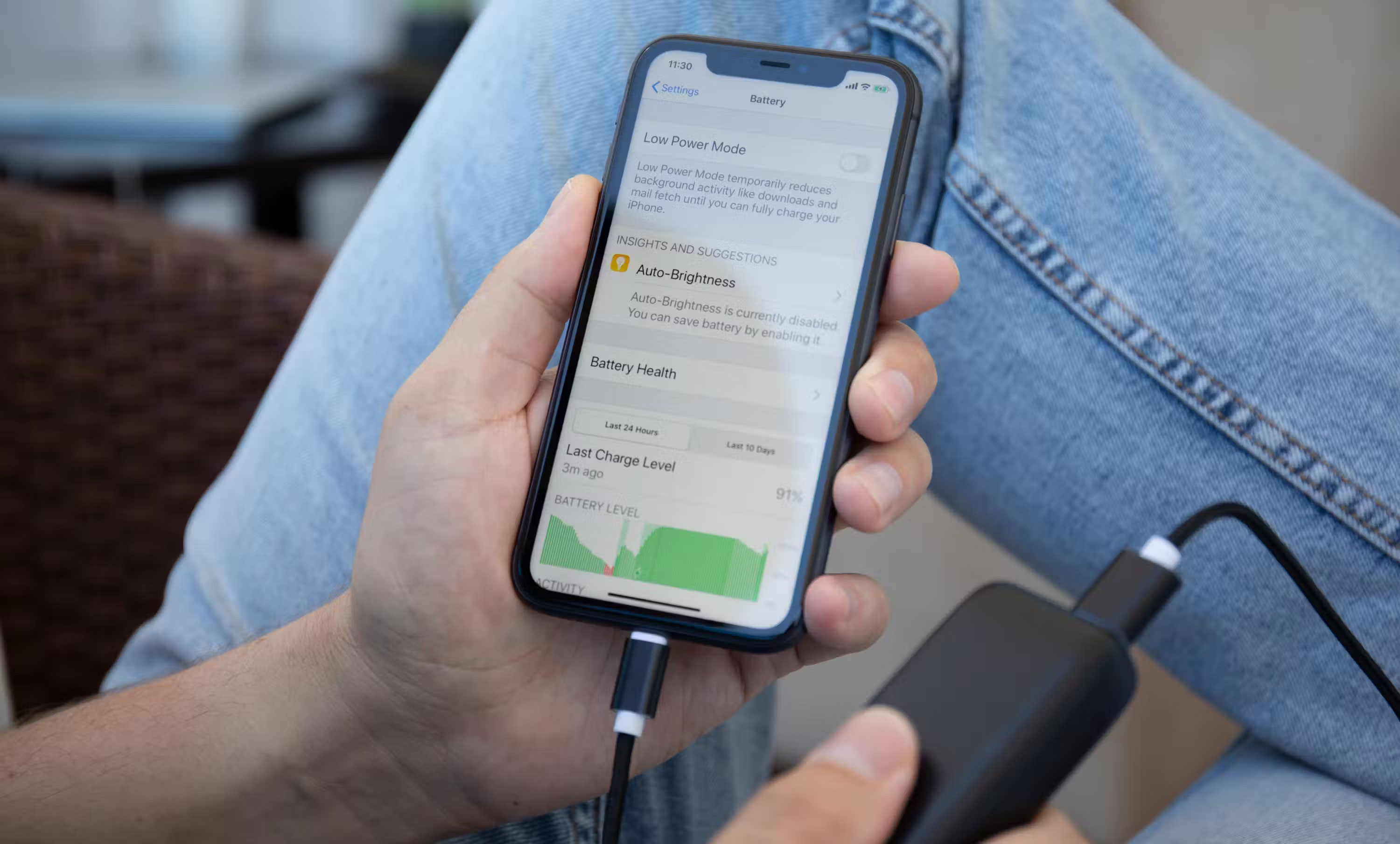 Sạc iPhone bằng cục sạc dự phòng