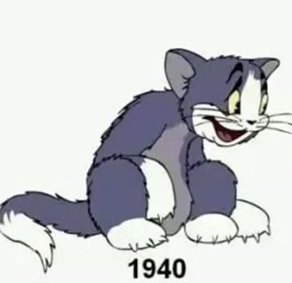 Trong phiên bản năm 1940, chú mèo Tom sở hữu màu lông xám thiên về xanh nhiều hơn.
