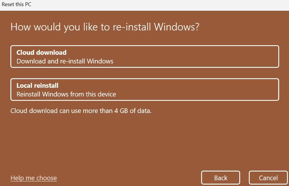 Cửa sổ để chọn giữa Cloud Download và Local Reinstall khi reset Windows.