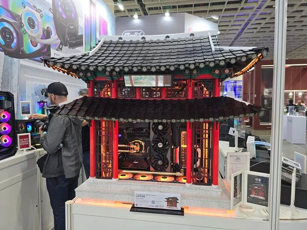 Dàn PC cấu hình cao được độ thành ngôi chùa mang đậm phong cách Hàn Quốc.