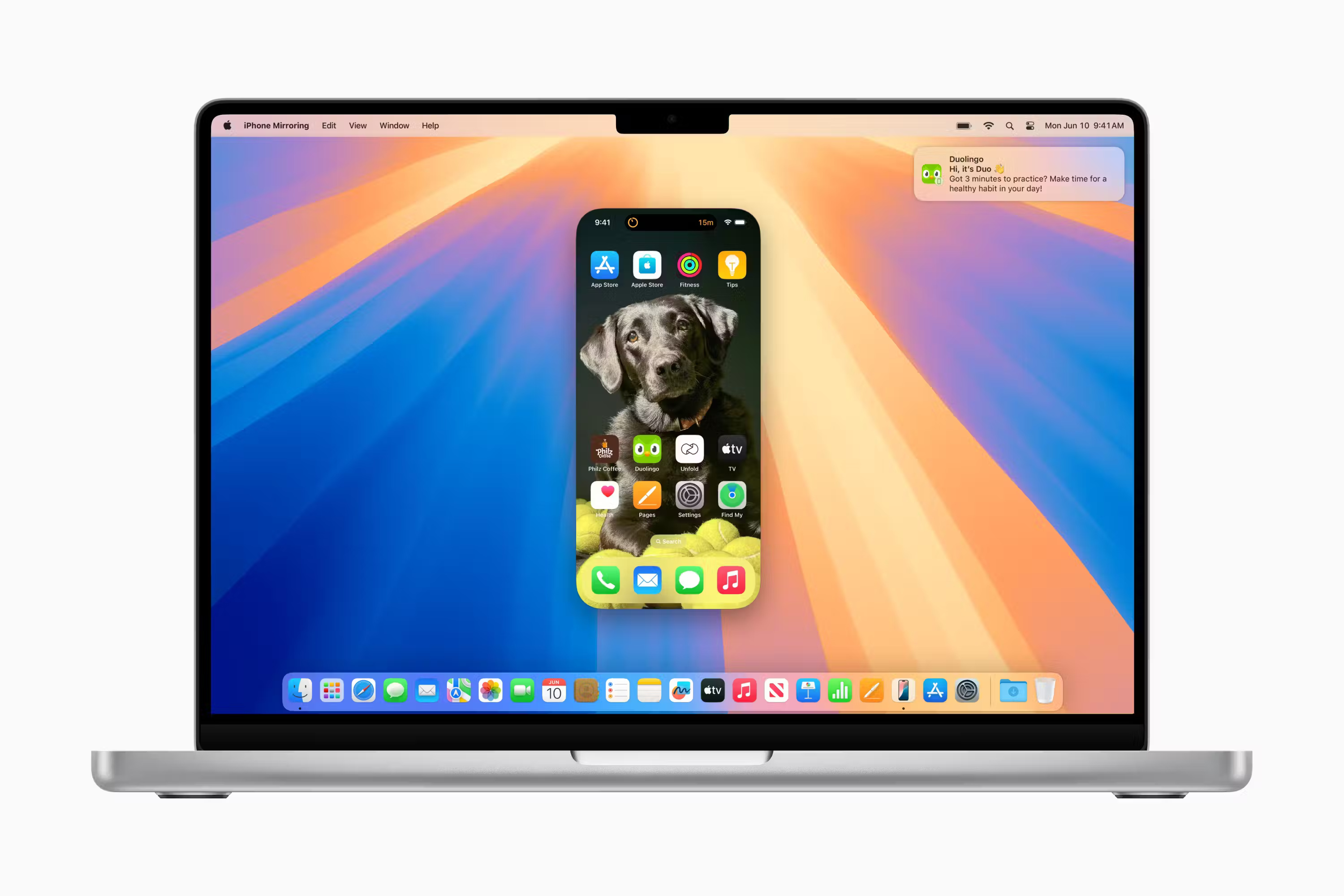 iPhone Mirroring trên macOS Sequoia với thông báo Duolingo