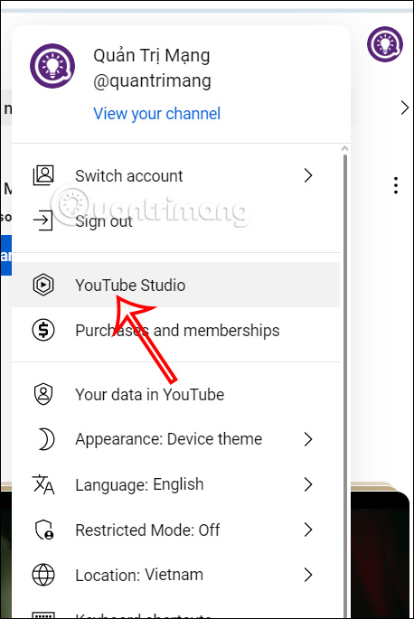 Truy cập YouTube Studio