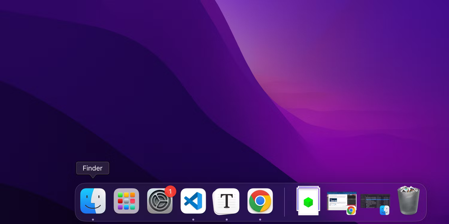 Dock macOS với con trỏ trên logo Finder