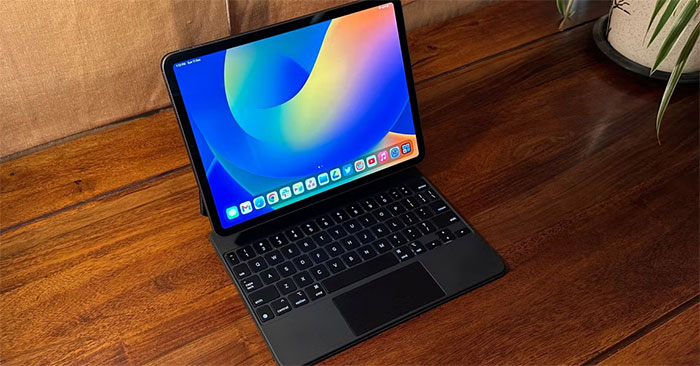 Có nên sử dụng những lựa chọn thay thế Magic Keyboard giá rẻ hơn?