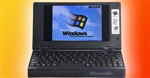 2024 rồi mà còn ra mắt laptop mới 100% chạy Windows 3.11 và Windows 95