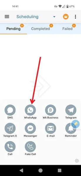 Chọn WhatsApp để lên lịch tin nhắn mới qua ứng dụng Auto Text trên Android.