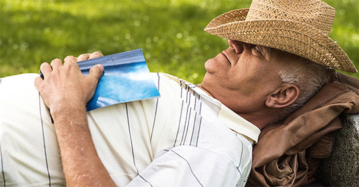 Ngủ trưa tuổi 50