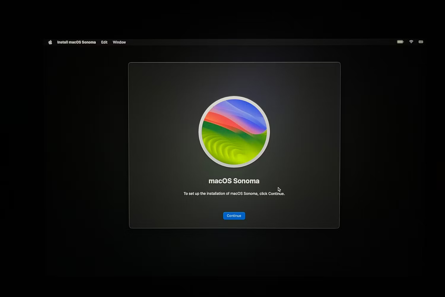 Trình cài đặt macOS Sonoma mở trên máy Mac