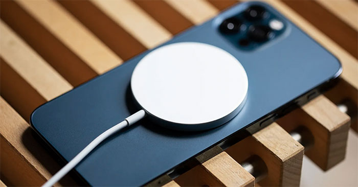 MagSafe đang sử dụng tần số 360 kHz