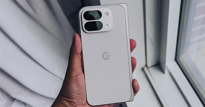 Pixel 9 Pro Fold màu trắng