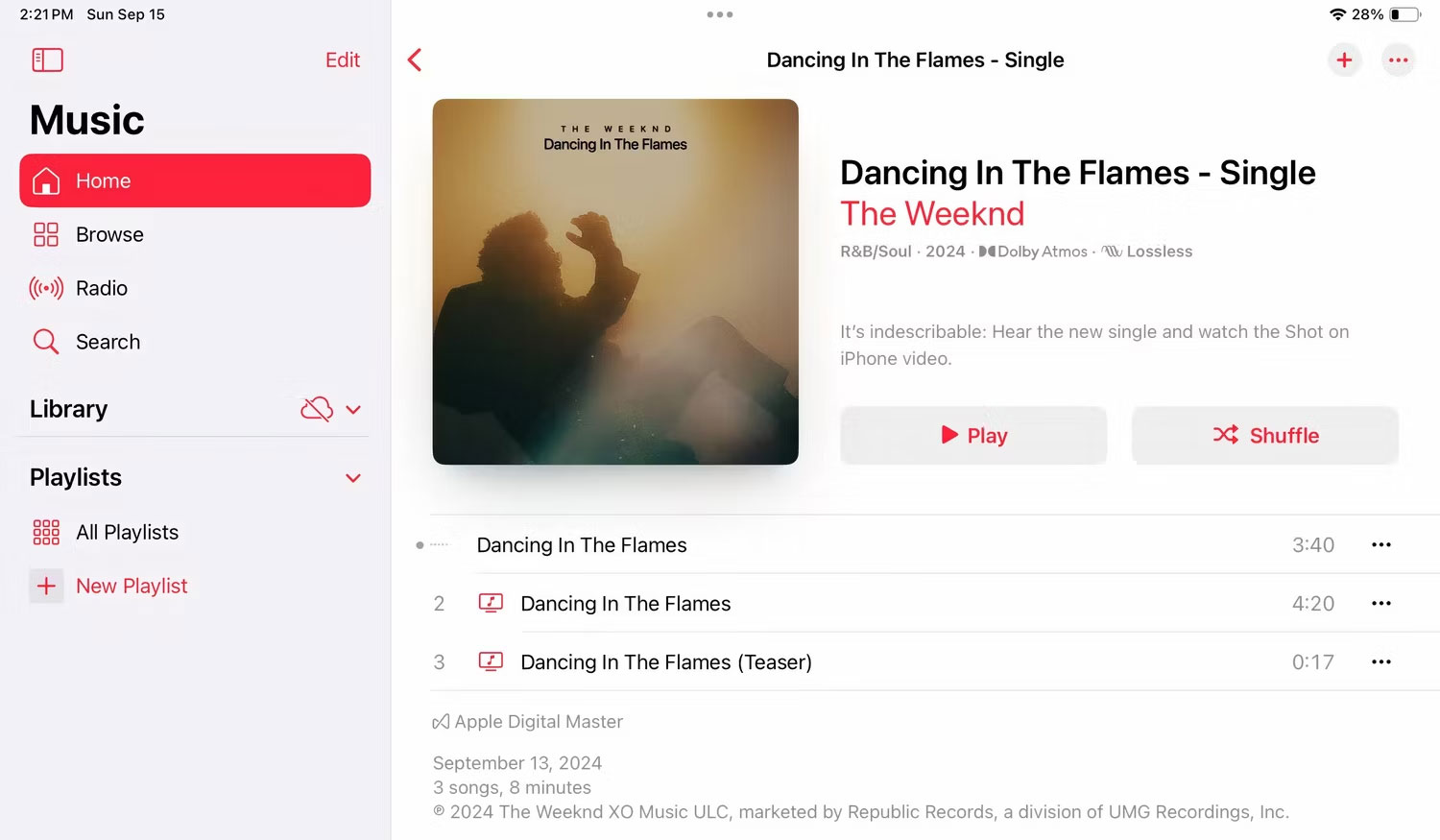 The Weeknd đang phát trên giao diện Apple Music.