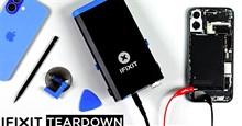 Cận cảnh quá trình tháo pin của iPhone 16 bằng dòng điện 