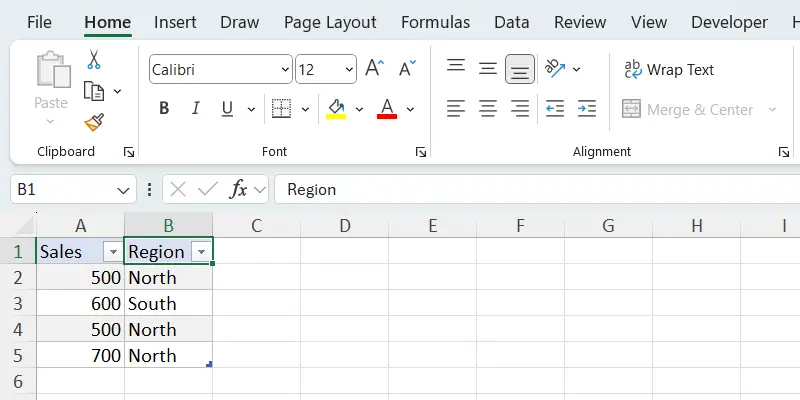 Bảng bán hàng và khu vực trong Excel.