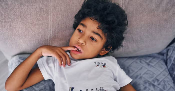 Trẻ bị tự kỷ