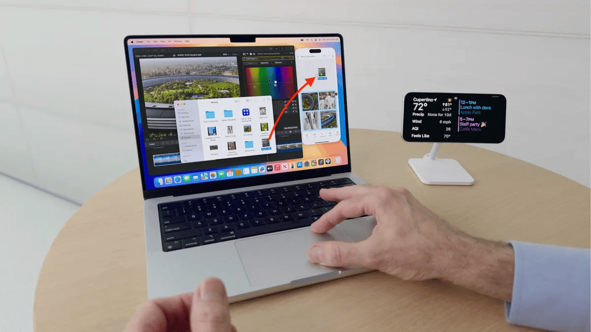 Kéo và thả file từ Mac sang iPhone được phản chiếu và ngược lại.