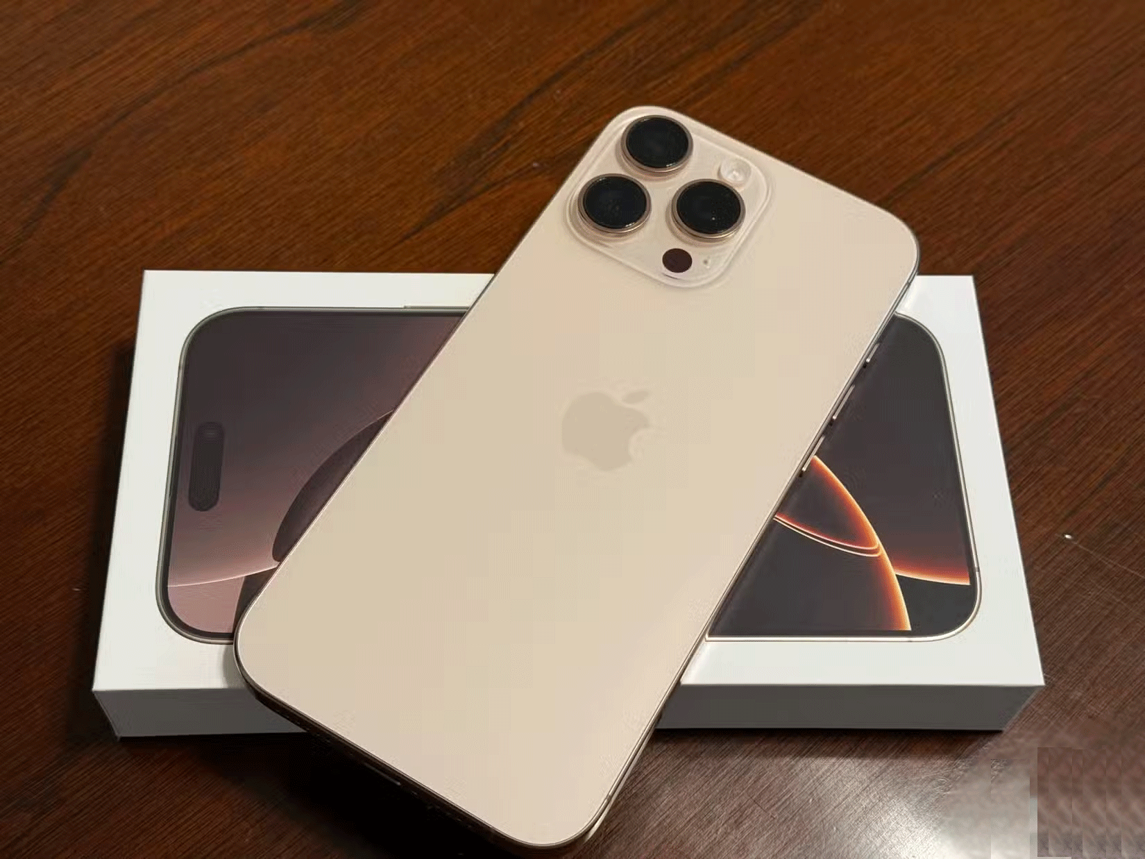 iPhone 16 Pro Max