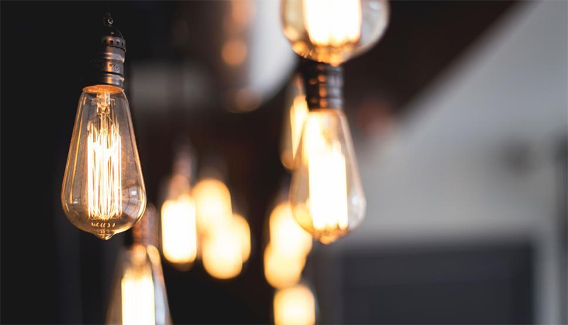 cam ung tren thu nhoi bong