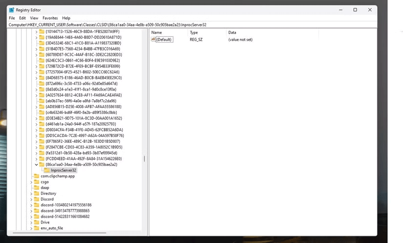 Windows Registry Editor với subkey mới có tên là InprocServer32