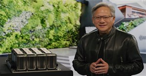 CEO NVIDIA: AI sẽ thay thế con người trong "những công việc cụ thể" với năng suất cao hơn 1000 lần