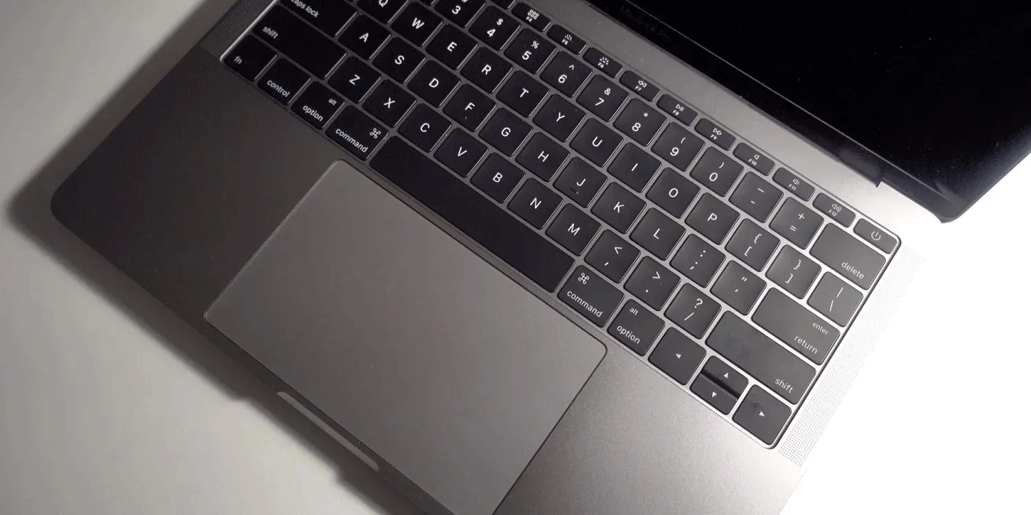 Mẹo vệ sinh màn hình và bàn phím MacBook