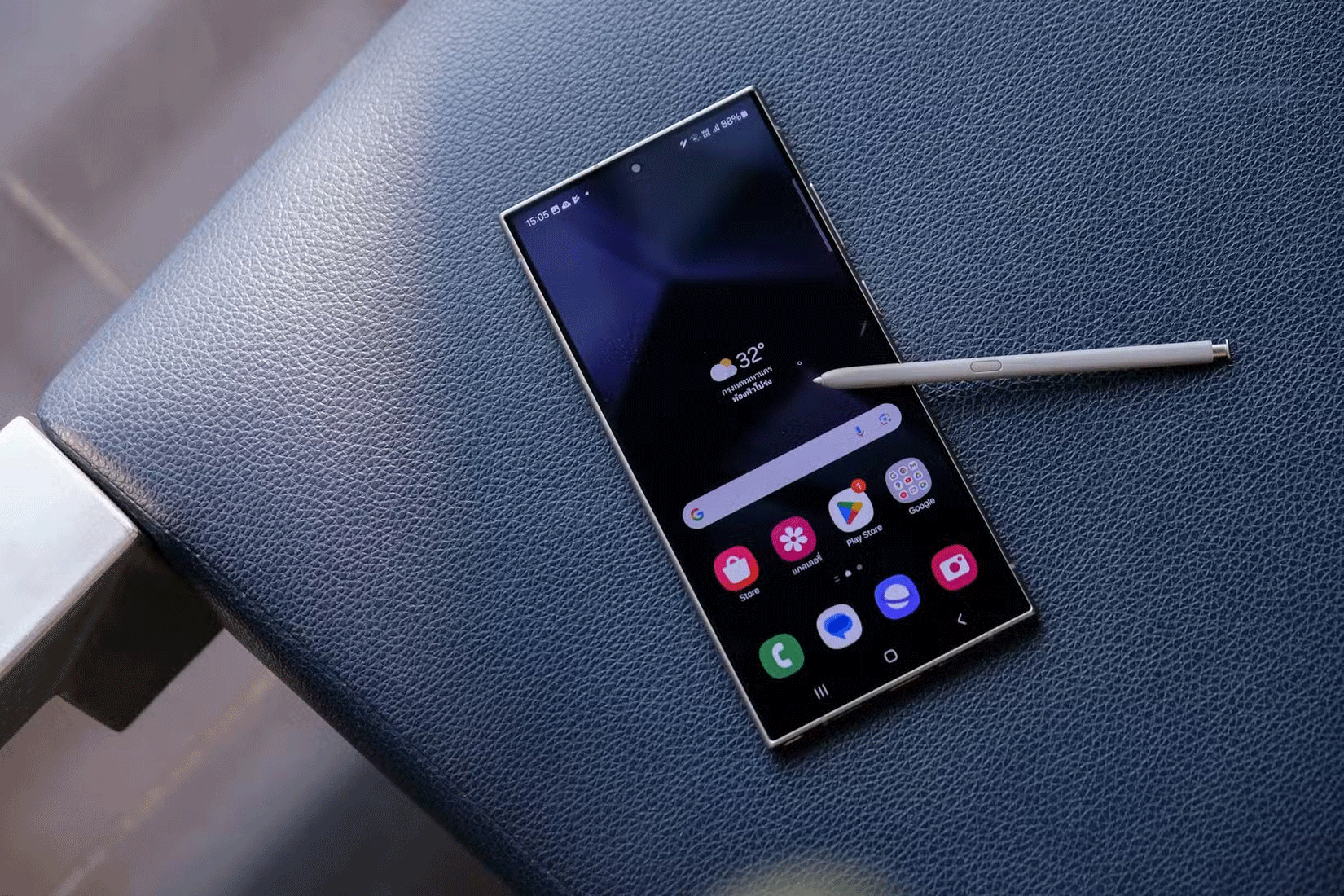 Galaxy S24 Ultra với bút S Pen