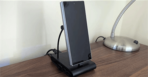 Vì sao nên mua dock USB-C có thể dựng thẳng điện thoại?