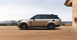 Range Rover mang mẫu SUV điện sắp ra mắt đến Trung Đông “test thể lực”