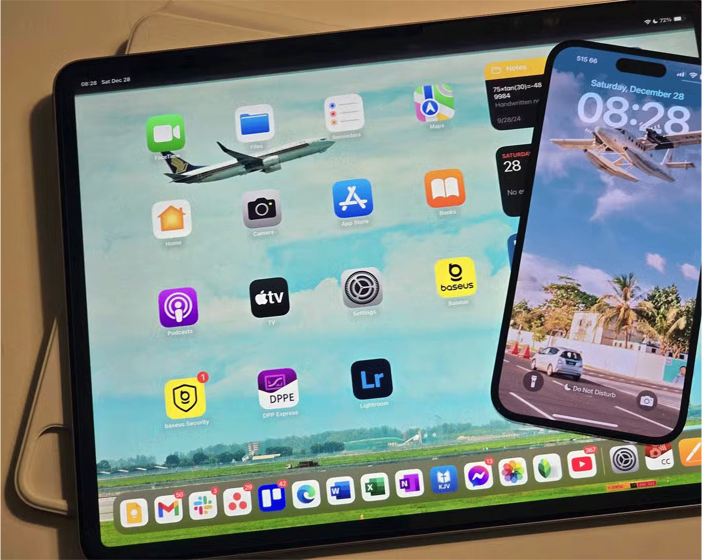 Large screen of iPad Air 13 inch compared to iPhone 14 Pro Max