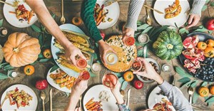 Cách detox cơ thể sau khi ăn và uống quá mức trong kỳ nghỉ Tết