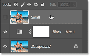 Chọn layer Small trong bảng layer của Photoshop.