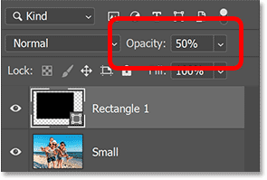 Giảm độ mờ của hình dạng xuống 50% trong bảng Layers của Photoshop