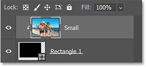 Bảng Layers của Photoshop hiển thị layer hình ảnh được cắt vào layer Small.