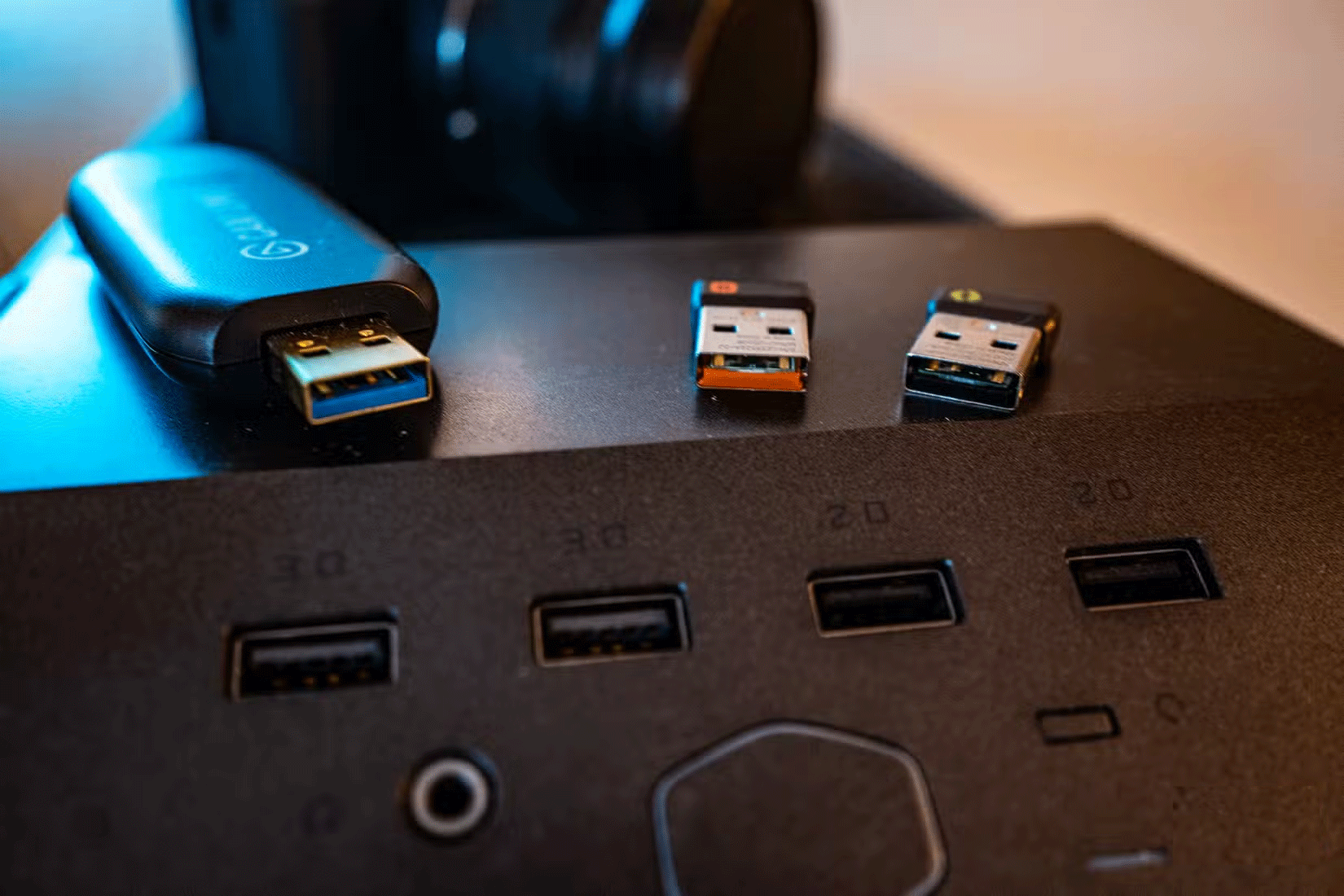 USB devices on PCs have USB 2.0 and 3.0 ports