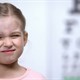 Dấu hiệu mắt trẻ mẫu giáo không bình thường