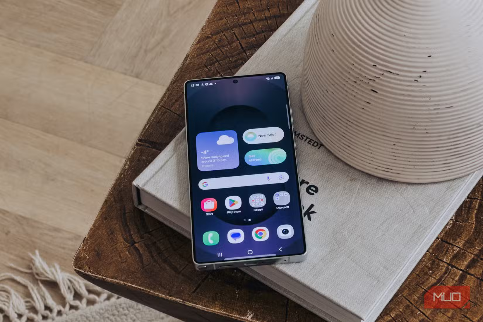 Tóm tắt hàng ngày về Samsung Galaxy S25 trên màn hình chính