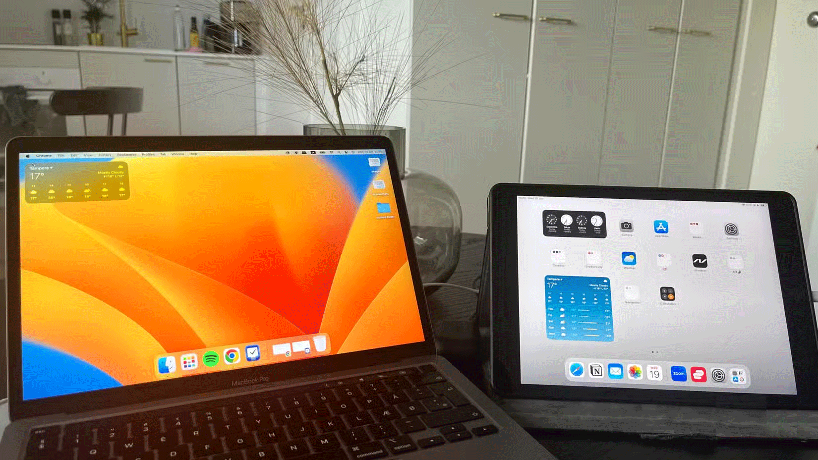 Macbook and iPad 